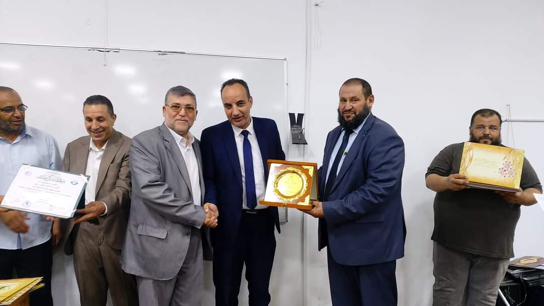 https://utfs.io/f/43d4ce01-1919-4af8-9fd1-6f30efccffc9-vhhaf0.jpg